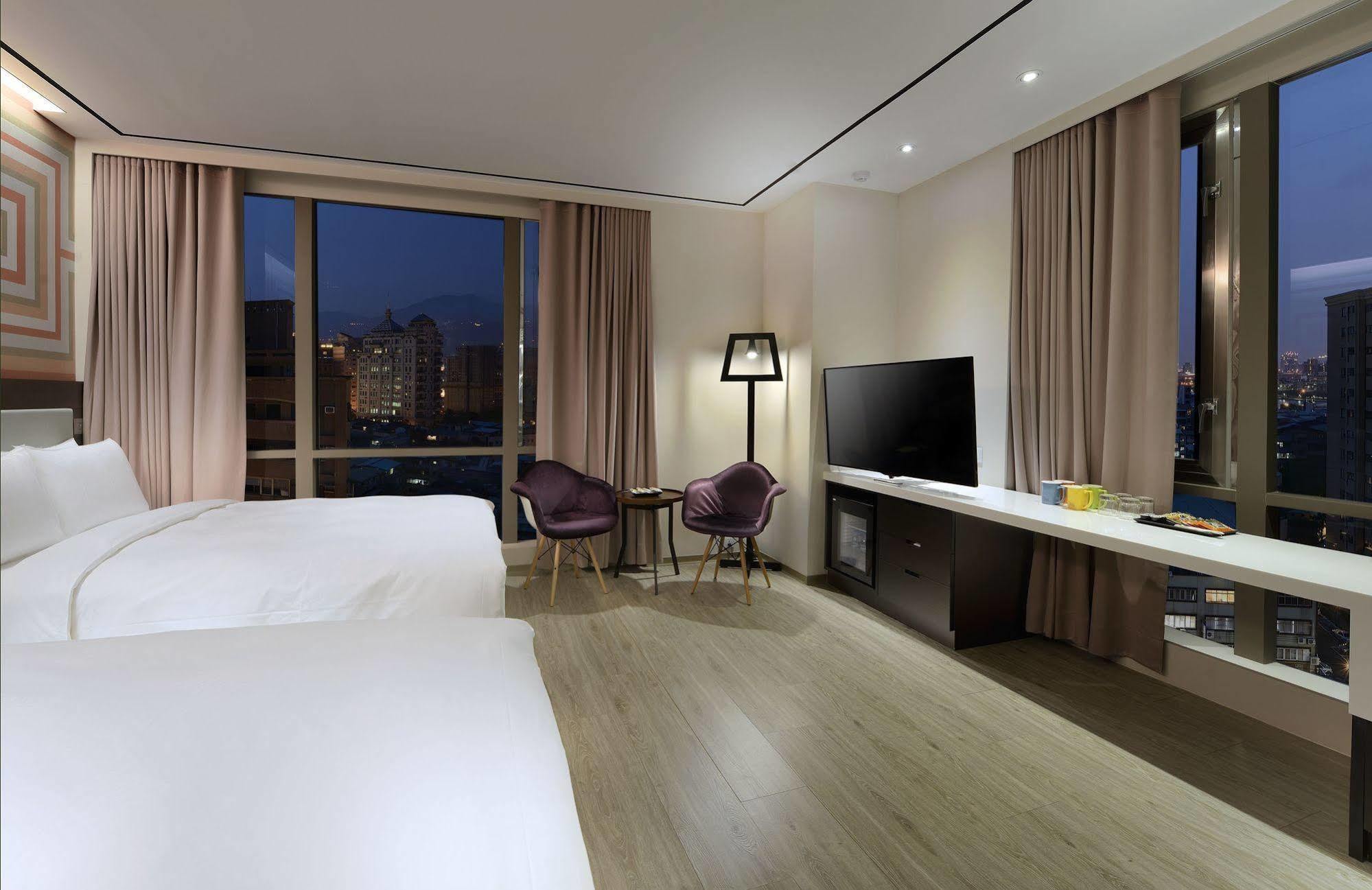 Uinn Business Hotel-Shihlin Taipei Exterior foto